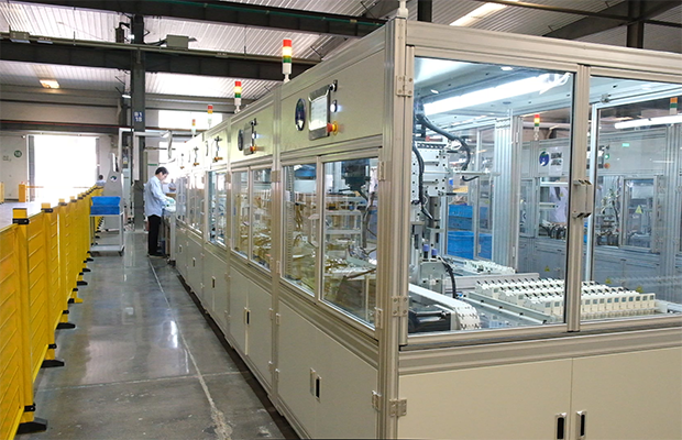 斷路器發(fā)熱燙手，僅僅是電流過大導(dǎo)致的嗎？