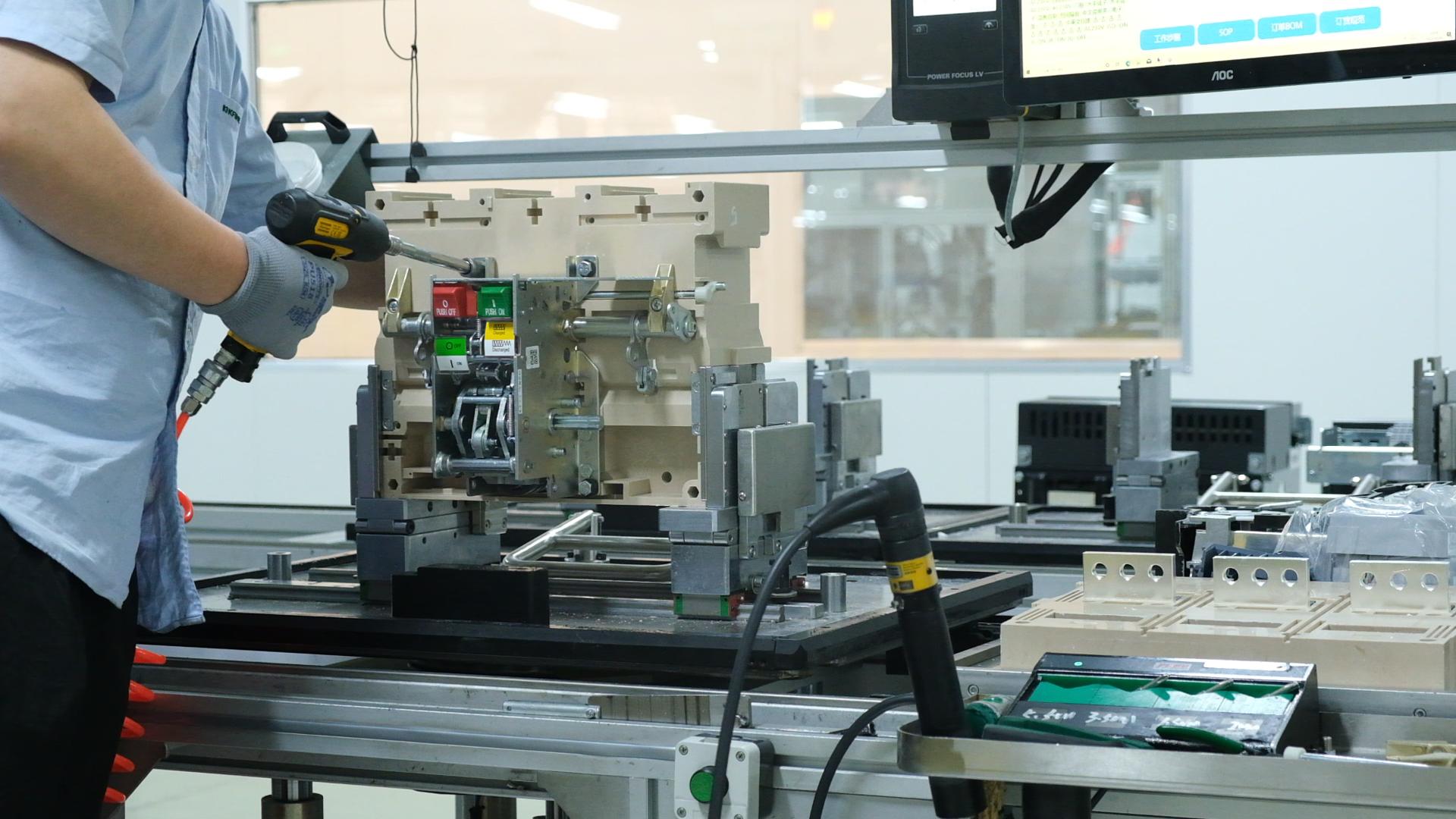 “固體絕緣” vs “空氣絕緣”：哪種是未來趨勢(shì)？