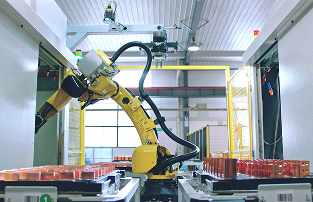 塑殼斷路器的“儲能操作”與“手動操作”有何區(qū)別？